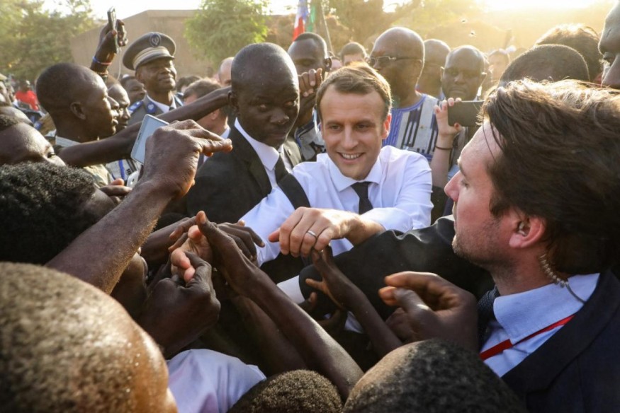 Les critiques d'Emmanuel Macron sur sa politique africaine : deux poids, deux mesures et ingérence dans les affaires intérieures