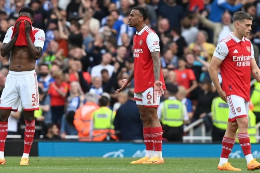 Défaite de 3-0 contre Brighton : Le visage des joueurs d'Arsenal confirme la fin de la course au titre de Premier League